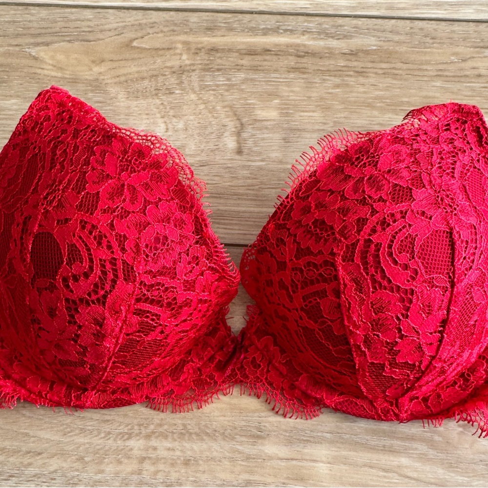 Victoria’s Secret Dream Angel Push-up Bra